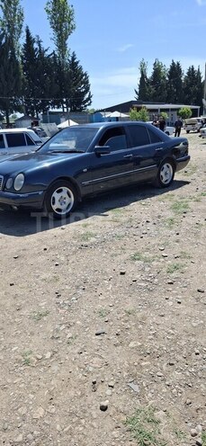 Mercedes E 230 1996, 438,000 km - 2.3 l - Ağstafa