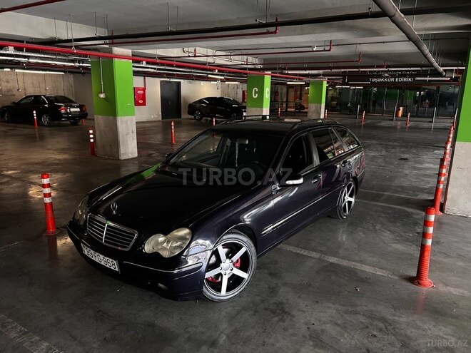 Mercedes E 220 d 2001, 42,650 km - 2.2 l - Bakı