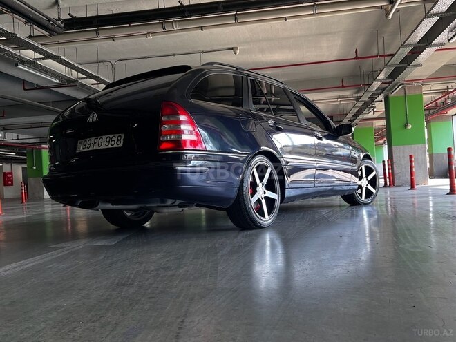 Mercedes E 220 d 2001, 42,650 km - 2.2 l - Bakı