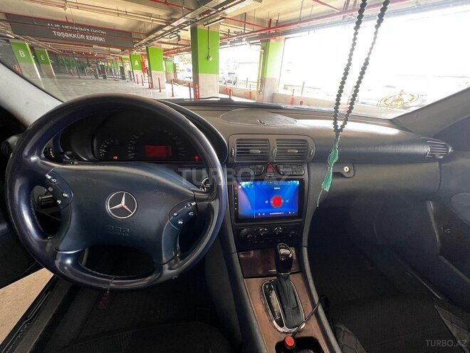 Mercedes E 220 d 2001, 42,650 km - 2.2 l - Bakı