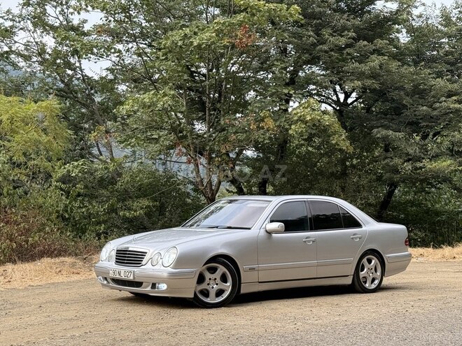 Mercedes E 240 1999, 329,000 km - 2.6 l - Masallı