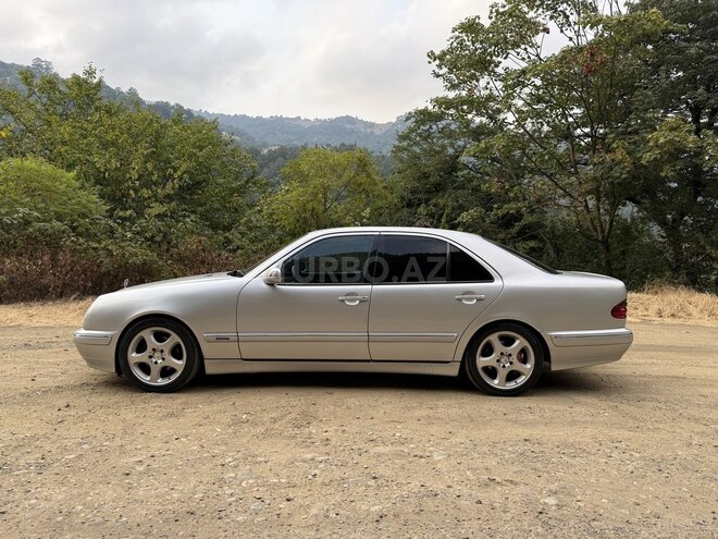 Mercedes E 240 1999, 329,000 km - 2.6 l - Masallı