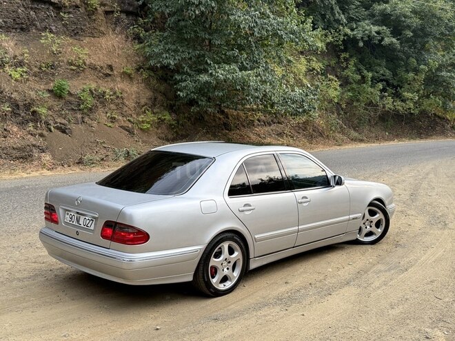 Mercedes E 240 1999, 329,000 km - 2.6 l - Masallı