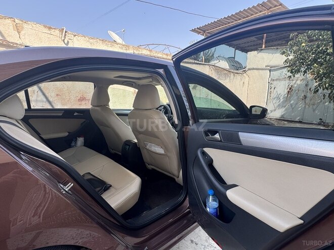 Volkswagen Jetta 2016, 214,424 km - 1.4 l - Gəncə