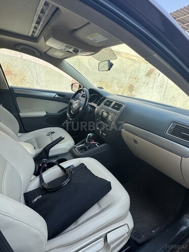 Volkswagen Jetta 2016, 214,424 km - 1.4 l - Gəncə
