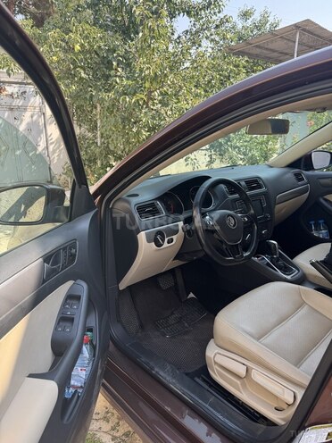 Volkswagen Jetta 2016, 214,424 km - 1.4 l - Gəncə