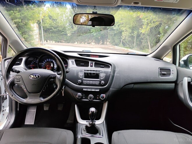 Kia Ceed 2014, 260,000 km - 1.6 l - Bakı