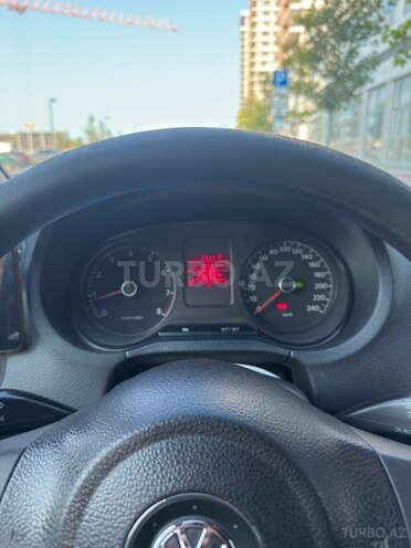 Volkswagen Polo 2013, 243,010 km - 1.6 l - Bakı