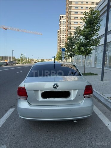 Volkswagen Polo 2013, 243,010 km - 1.6 l - Bakı
