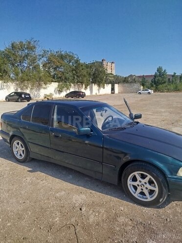 BMW 318 1993, 380,000 km - 1.8 l - Bakı