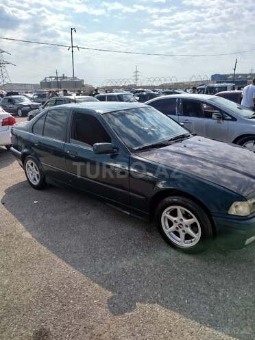 BMW 318 1993, 380,000 km - 1.8 l - Bakı