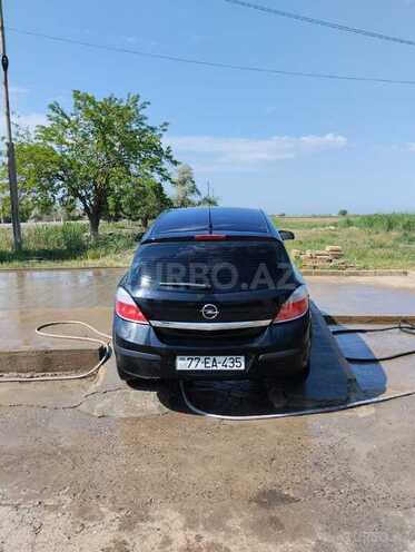 Opel Astra 2006, 303,000 km - 1.4 l - Salyan