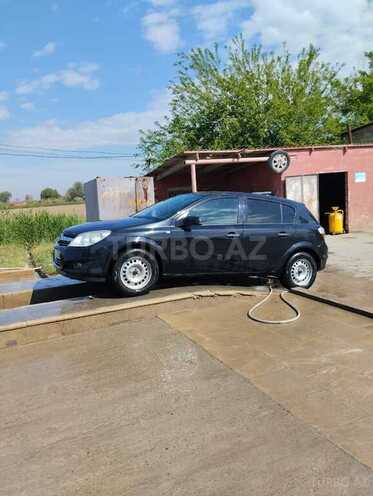 Opel Astra 2006, 303,000 km - 1.4 l - Salyan