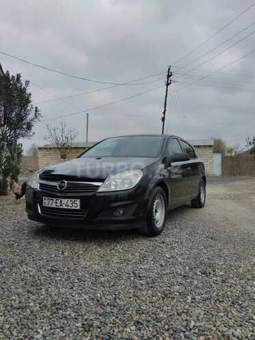 Opel Astra 2006, 303,000 km - 1.4 l - Salyan