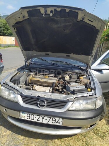 Opel Vectra 1996, 520,000 km - 2.0 l - Qəbələ