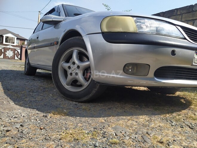 Opel Vectra 1996, 520,000 km - 2.0 l - Qəbələ