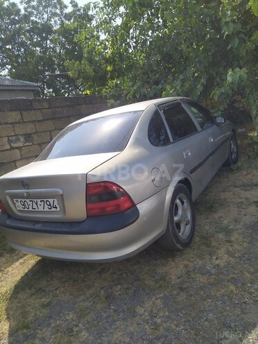Opel Vectra 1996, 520,000 km - 2.0 l - Qəbələ