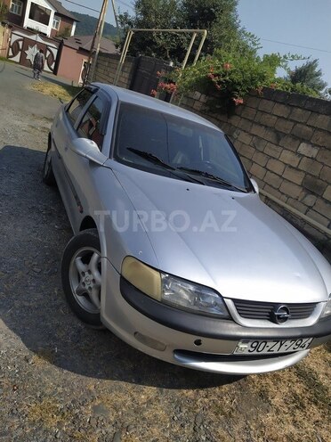Opel Vectra 1996, 520,000 km - 2.0 l - Qəbələ