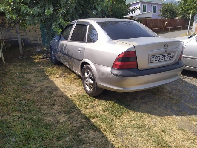 Opel Vectra 1996, 520,000 km - 2.0 l - Qəbələ