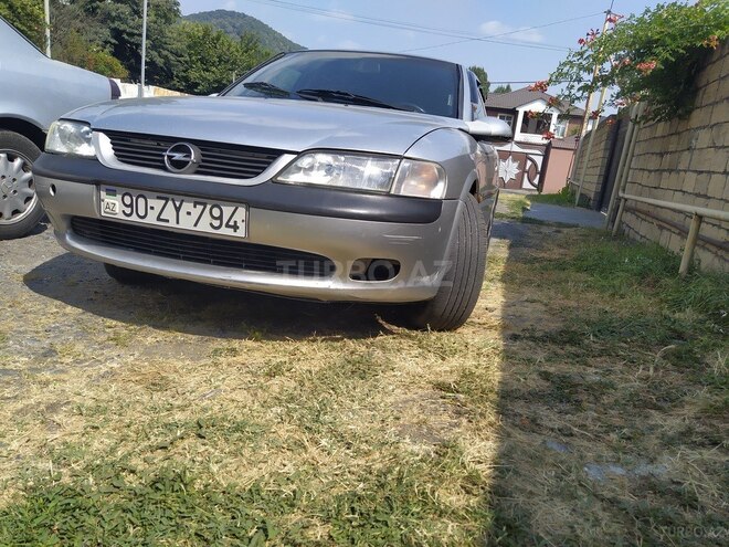 Opel Vectra 1996, 520,000 km - 2.0 l - Qəbələ