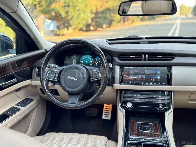 Jaguar XF 2016, 142,000 km - 2.0 l - Gəncə