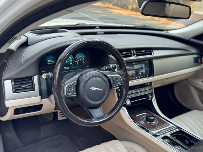 Jaguar XF 2016, 142,000 km - 2.0 l - Gəncə