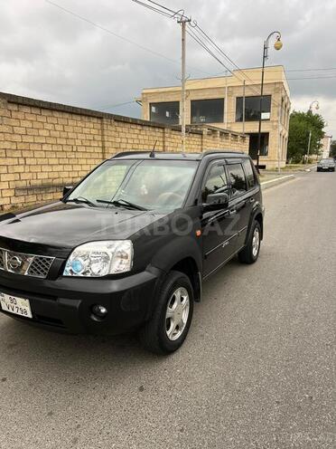 Nissan X-Trail 2002, 540,404 km - 2.0 l - Quba