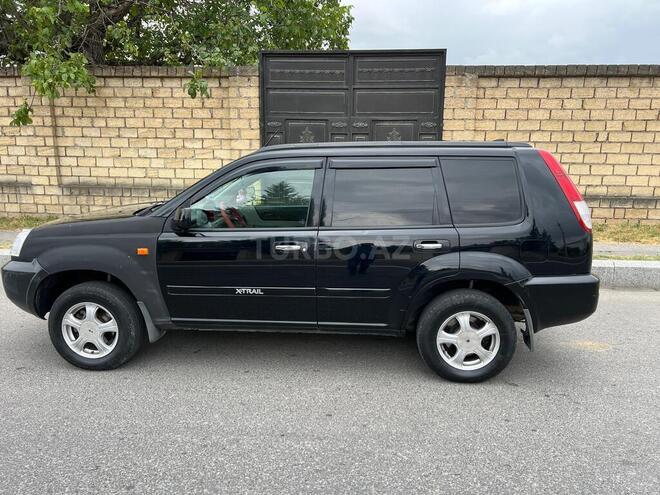 Nissan X-Trail 2002, 540,404 km - 2.0 l - Quba