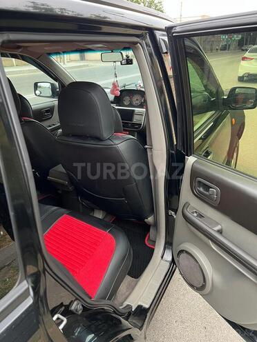 Nissan X-Trail 2002, 540,404 km - 2.0 l - Quba
