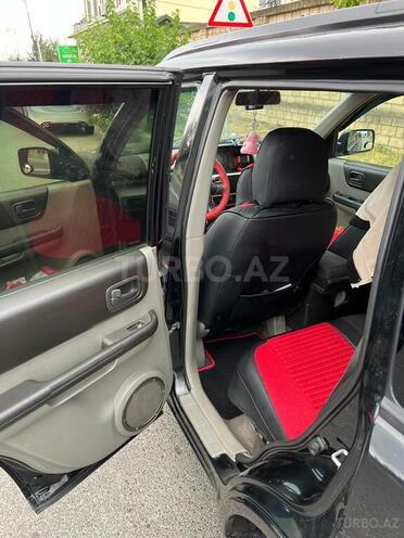 Nissan X-Trail 2002, 540,404 km - 2.0 l - Quba