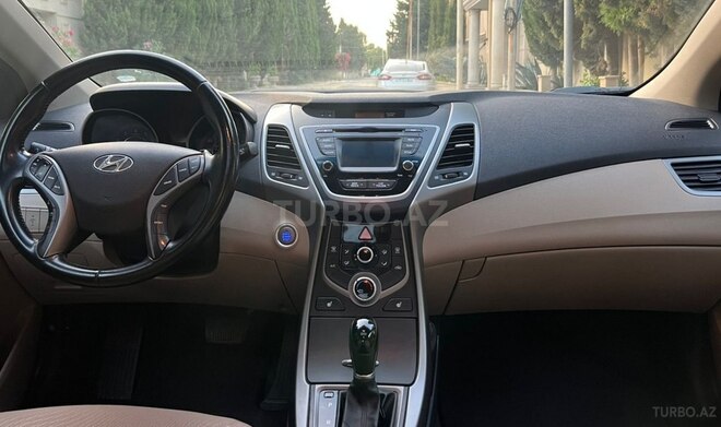 Hyundai Elantra 2015, 185,000 km - 1.8 л - Bakı