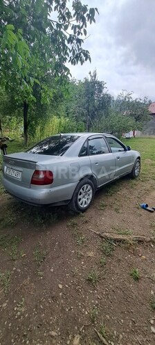Audi A4 1997, 323,060 km - 1.8 l - Bakı