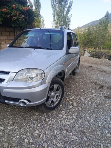 Chevrolet Niva 2010, 262,000 km - 1.7 l - Goranboy