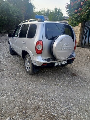 Chevrolet Niva 2010, 262,000 km - 1.7 l - Goranboy