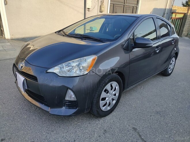 Toyota Prius C 2012, 311,247 km - 1.5 l - Bakı