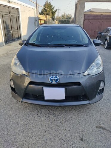 Toyota Prius C 2012, 311,247 km - 1.5 l - Bakı