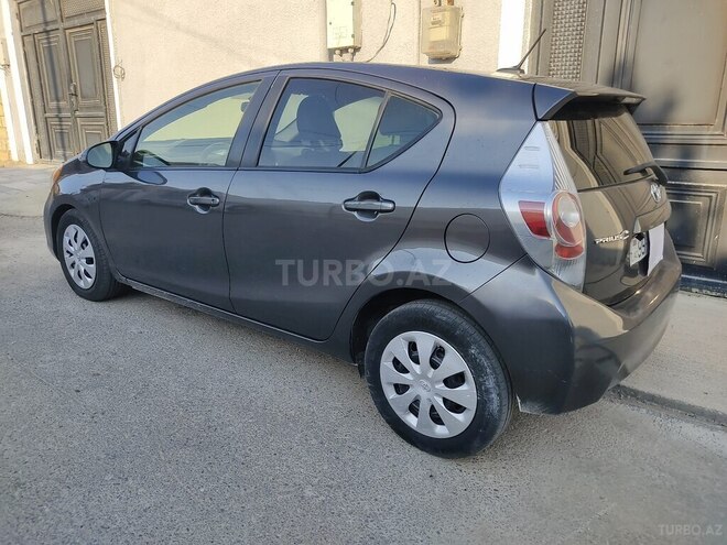 Toyota Prius C 2012, 311,247 km - 1.5 l - Bakı