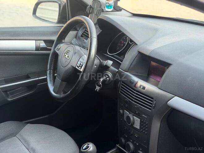 Opel Astra 2006, 200,000 km - 1.4 l - Gəncə