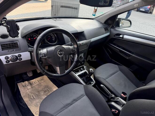 Opel Astra 2006, 200,000 km - 1.4 l - Gəncə