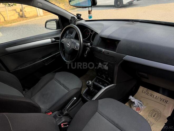 Opel Astra 2006, 200,000 km - 1.4 l - Gəncə