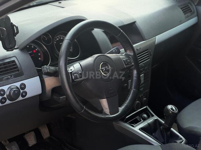 Opel Astra 2006, 200,000 km - 1.4 l - Gəncə
