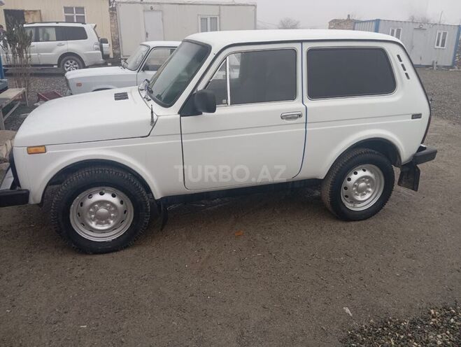 LADA (VAZ) Niva 1998, 290,000 km - 1.6 l - Yevlax
