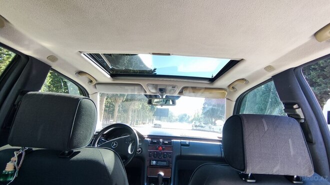 Mercedes E 220 d 2000, 322,000 km - 2.2 л - Sumqayıt
