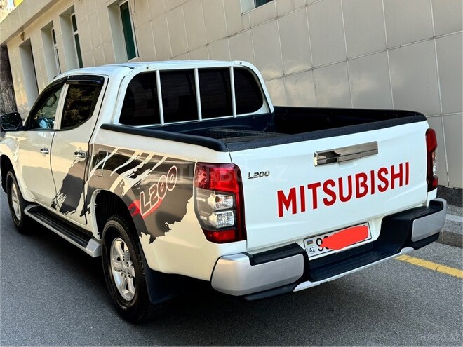 Mitsubishi L200 2021, 144,000 km - 2.4 л - Bakı