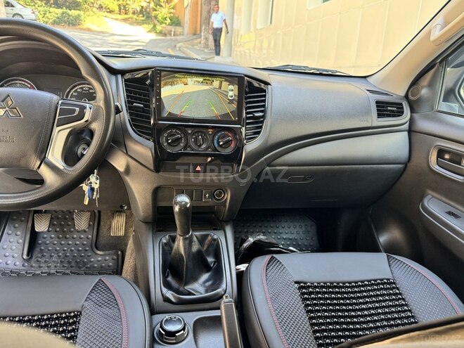 Mitsubishi L200 2021, 144,000 km - 2.4 л - Bakı