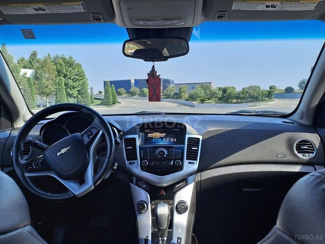 Chevrolet Cruze 2015, 295,945 km - 1.4 l - Kürdəmir