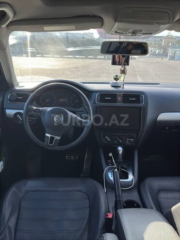 Volkswagen Jetta 2010, 289,682 km - 2.5 l - Sumqayıt