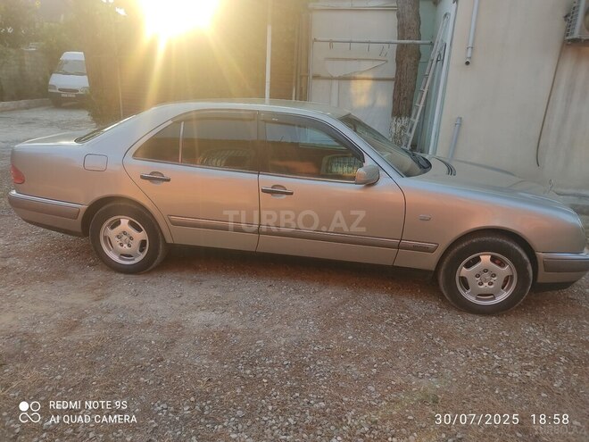 Mercedes E 200 1997, 350,000 km - 2.0 l - Sumqayıt