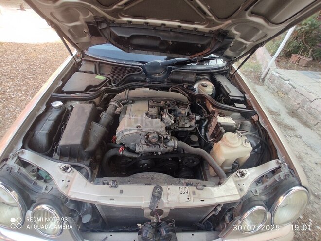 Mercedes E 200 1997, 350,000 km - 2.0 l - Sumqayıt