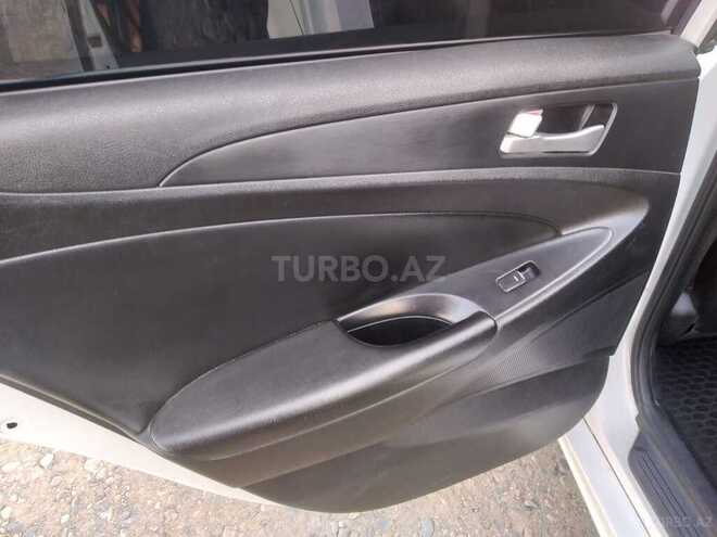 Hyundai Sonata 2010, 290,580 km - 2.4 l - Salyan